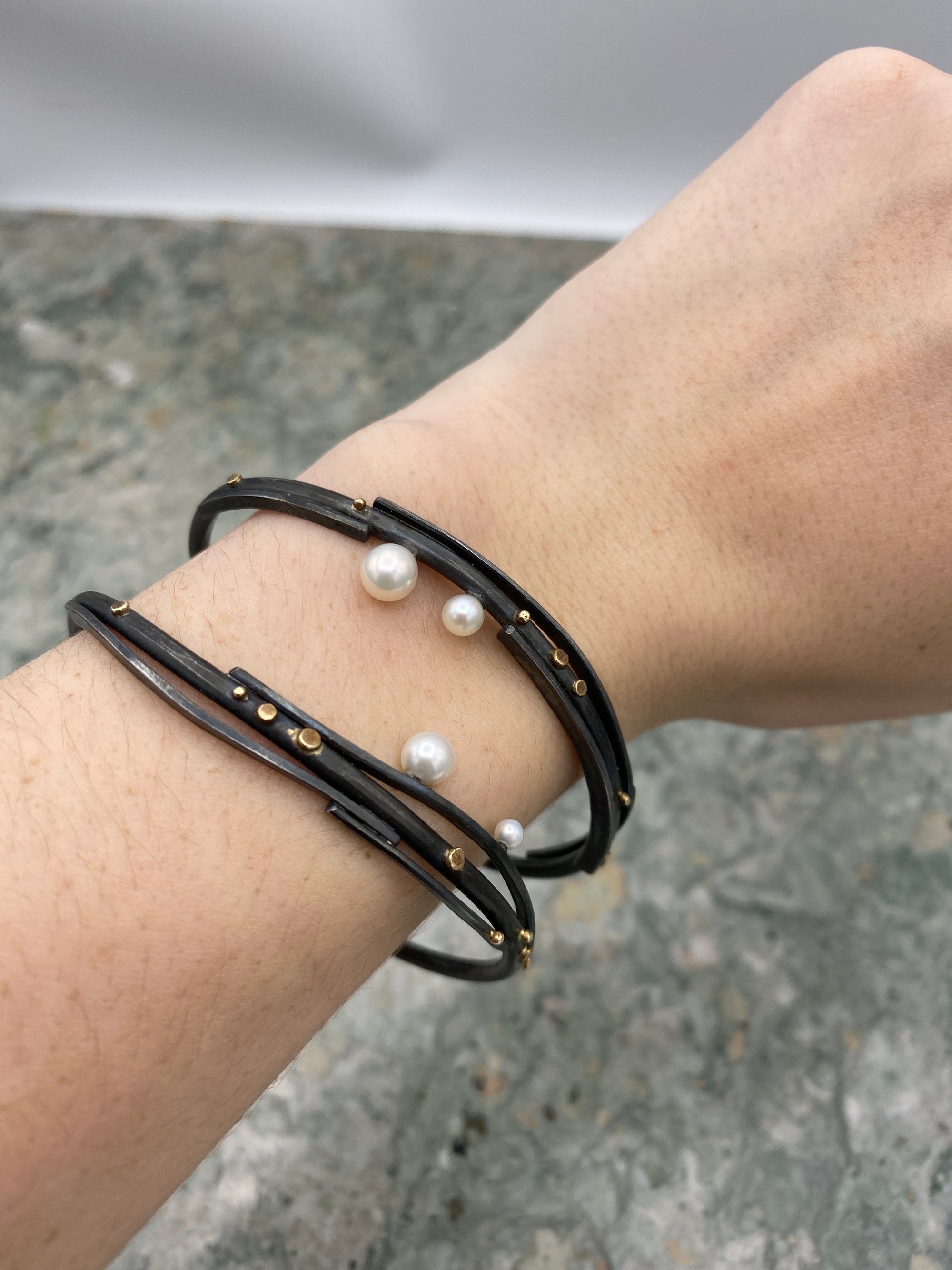 Black & Yellow Sterling Silver Twig Bracelet with 4 Fresh-Water White Pearls 2