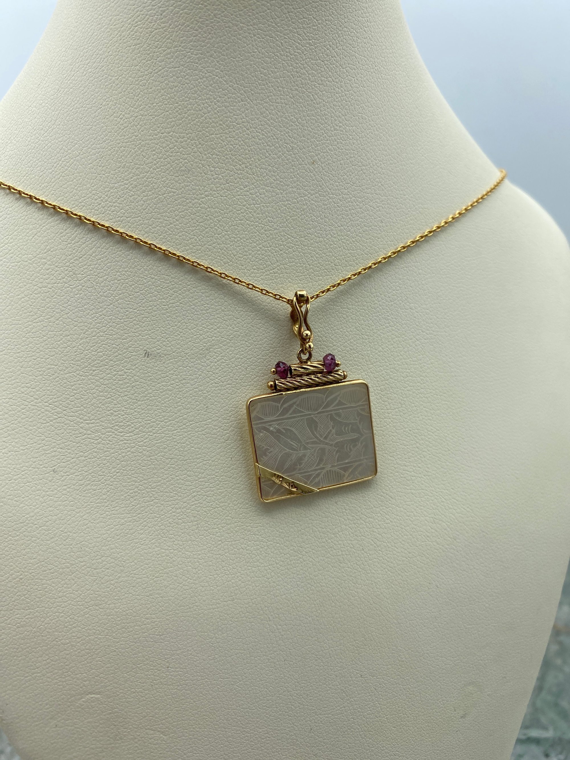 Lady's Yellow 14k Gaming Chip Enhancer Pendant with One Square Shaped Mother of Pearl and 2 Bead Garnets on 18 14k Chain 2