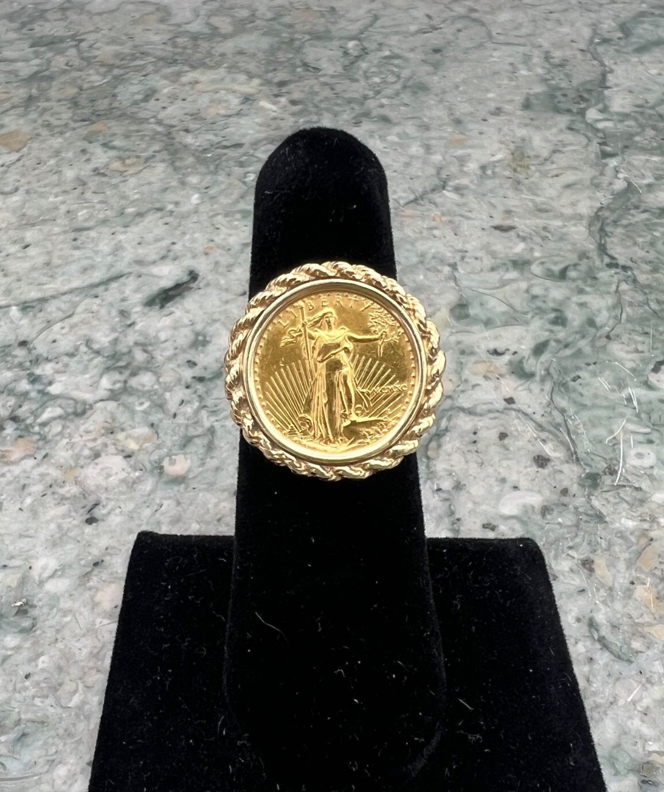14K Gold Ring with 1/10 oz American Gold Eagle Coin Bezel Mount. Sz. 7 2