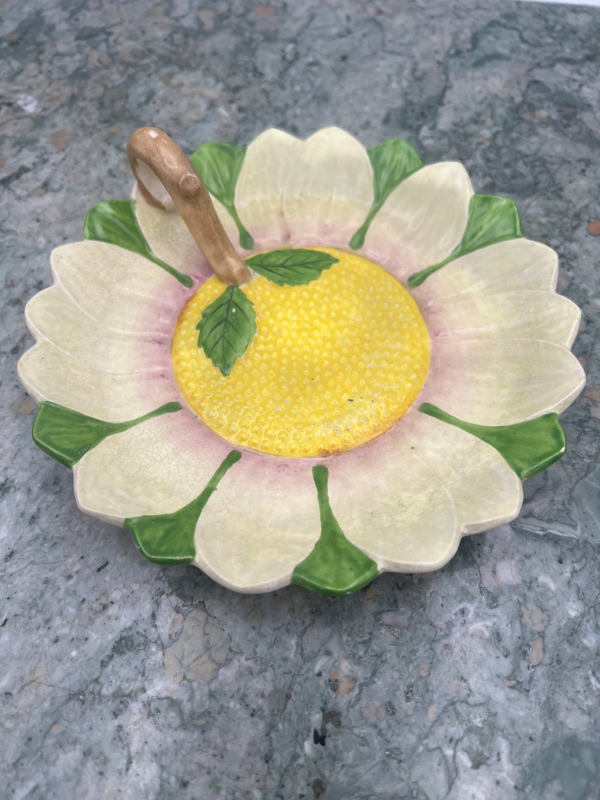 Vintage Ceramic Daisy Flower Serving Dish with Handle 3