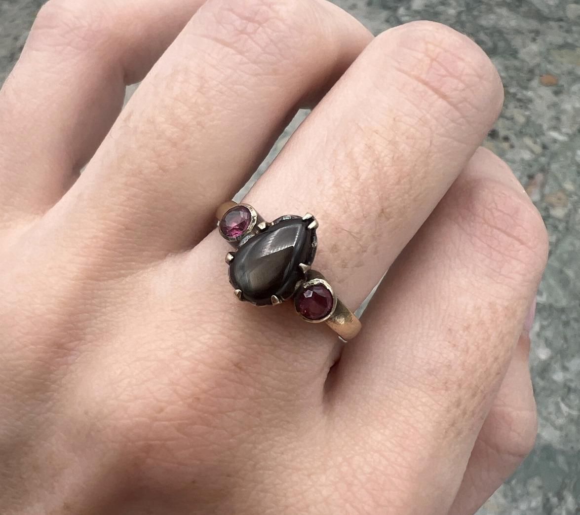 18k Vintage Three-Stone Ring with Gray and Pink Stone Accents 2