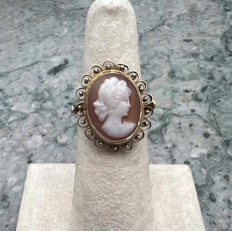 14k Vintage Gold Shell Cameo Ring with Filigree Border 3
