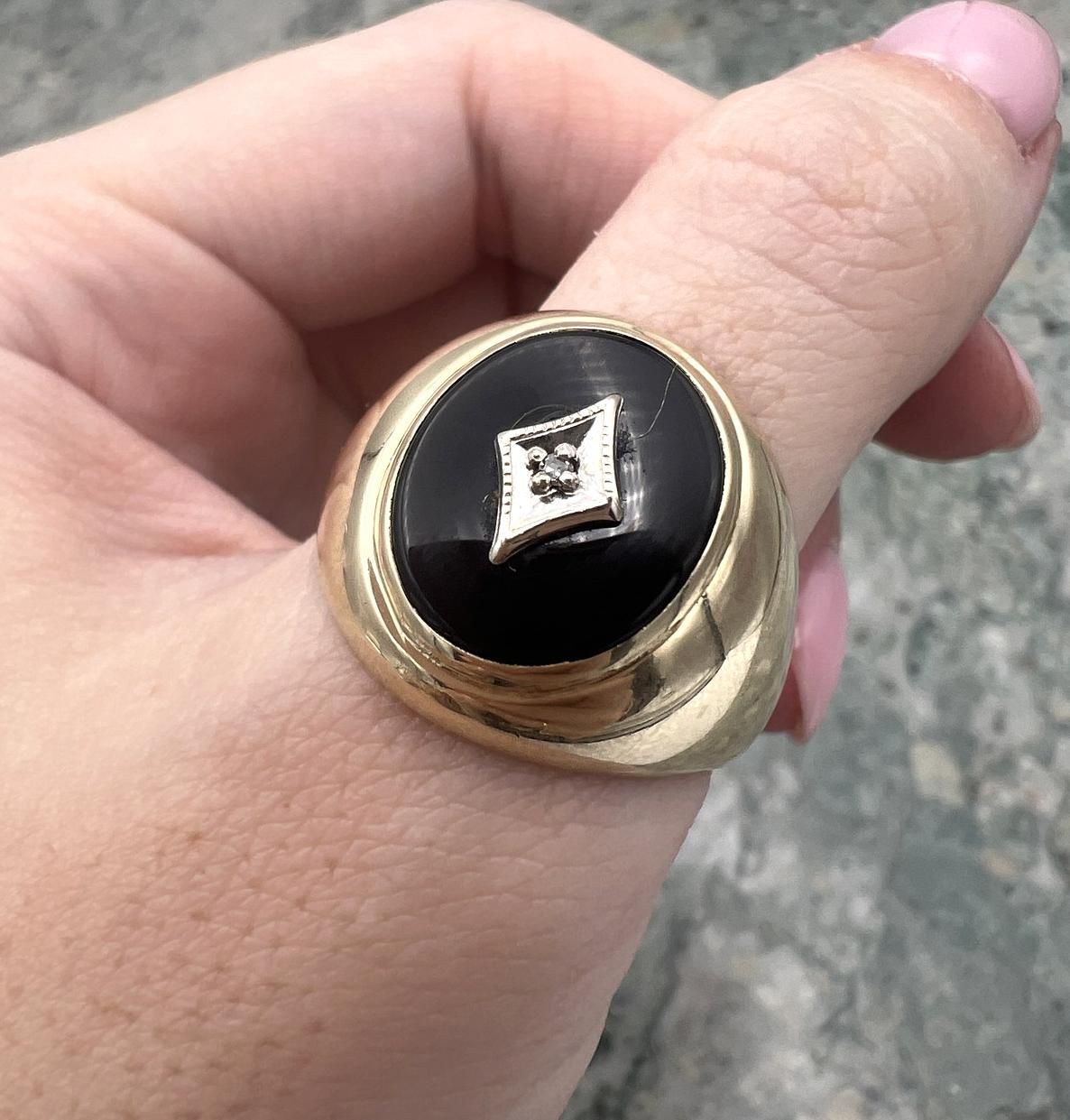 10k Vintage Men's Gold Onyx Diamond Signet Ring 3