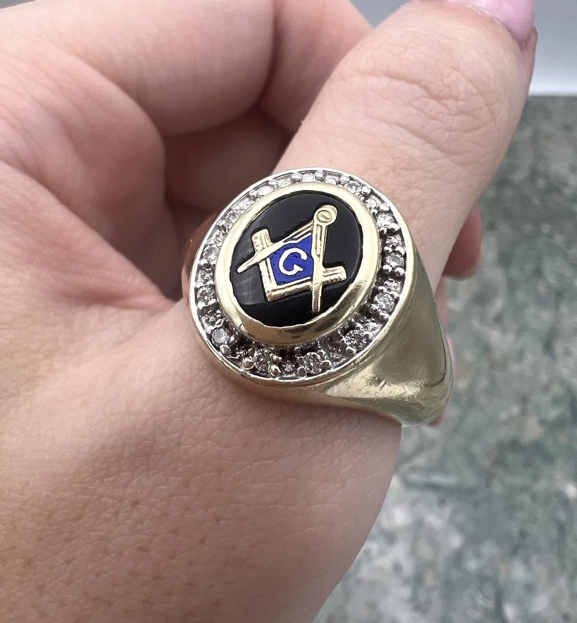 10K Vintage Gold Masonic Ring with Diamonds and Black Onyx 2