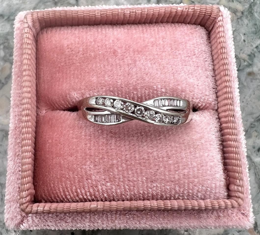 14k White Gold Diamond Crossover Band Ring with Baguettes