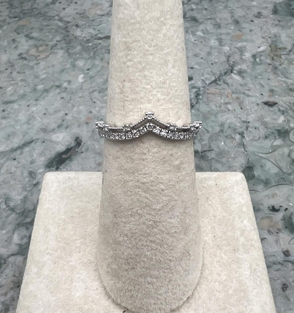14k White Gold Chevron Crown Ring 3