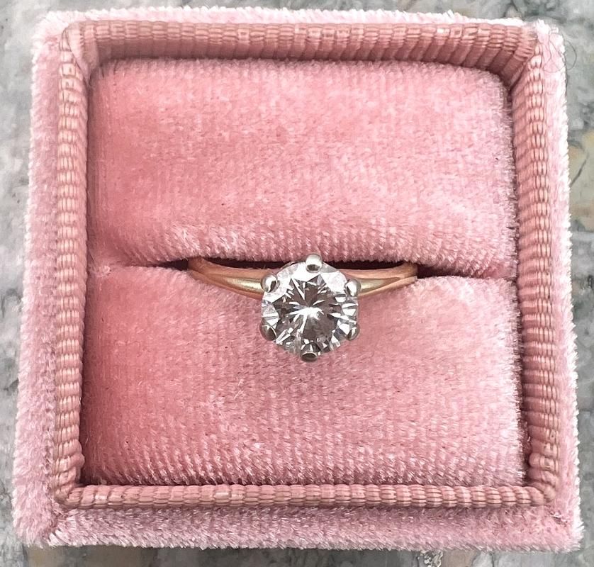 14k Round Solitaire Diamond Engagement Ring in Gold Setting