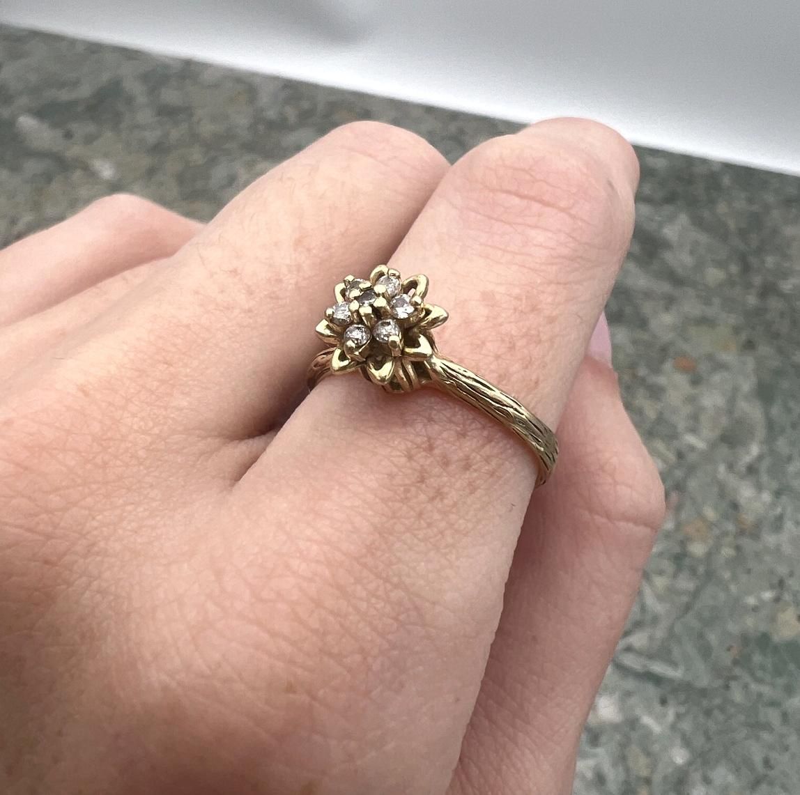 14k Vintage Gold Tone Diamond Cluster Flower Ring 3
