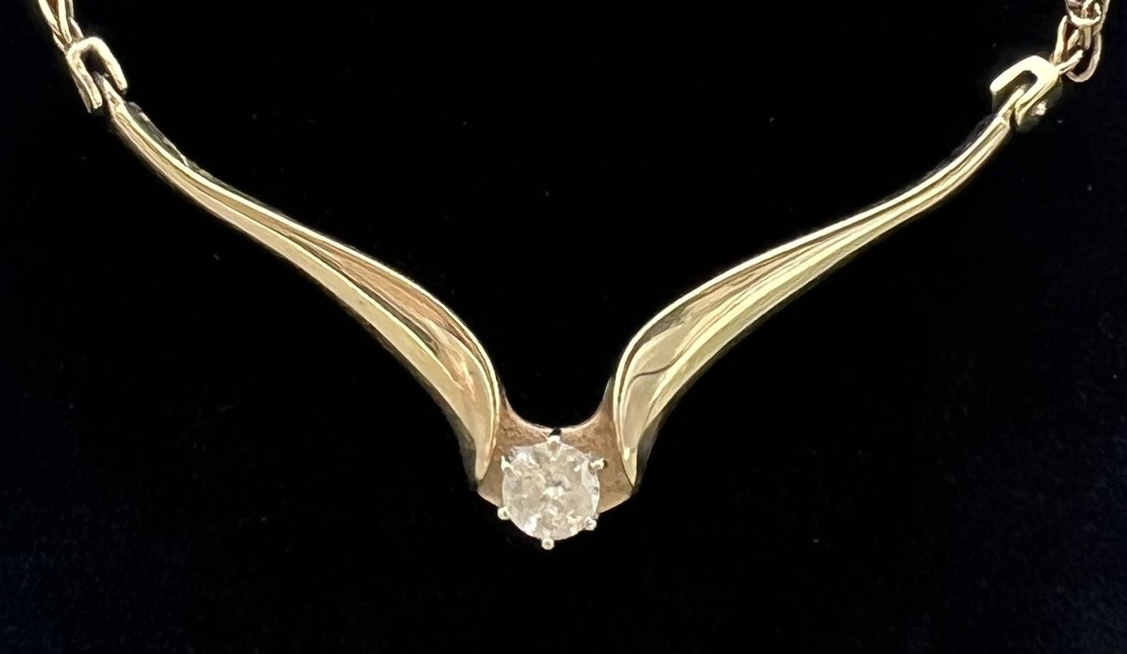14K Gold V-Shaped Necklace with Diamond Solitaire Pendant. 15" Chain. 2