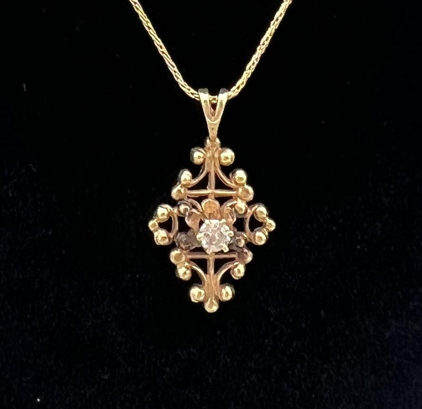 14k Victorian Gold Pendant Necklace with Center Stone on Chain. 16" Chain. 2