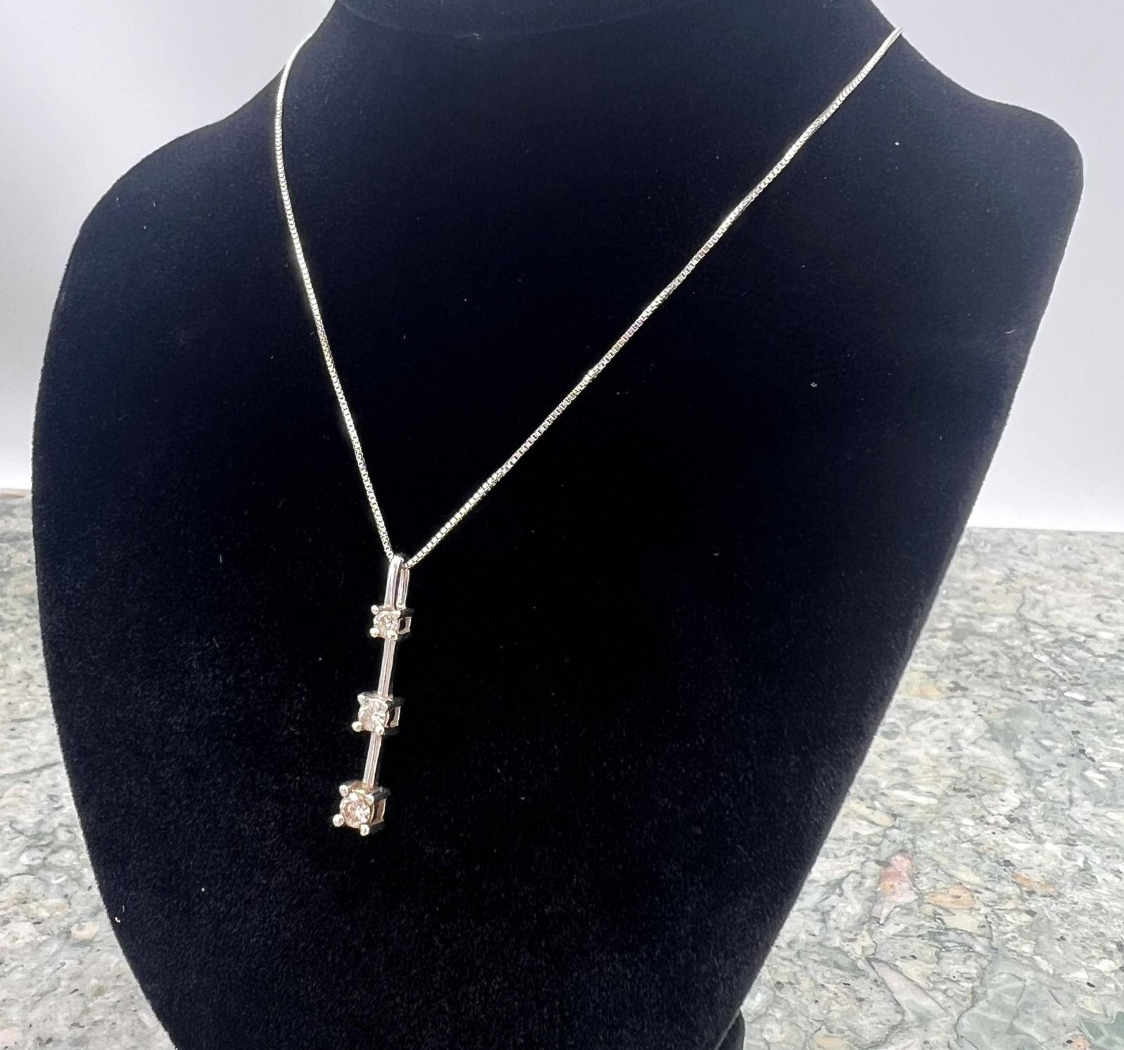 14k White Gold Three-Stone Diamond Drop Pendant Necklace Box Chain. 18" Chain. 3