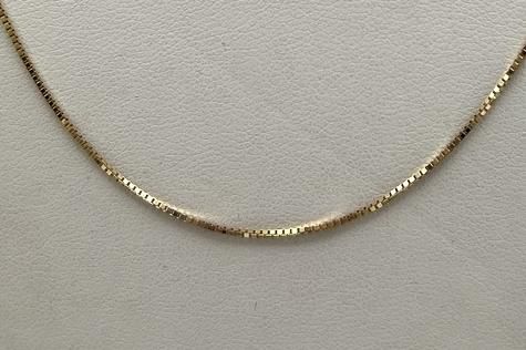 14k Gold Box Chain Necklace Delicate Fine Jewelry. 20" Chain.  2