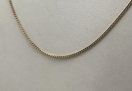 14k Gold Curb Link Chain Necklace. 18" Chain. 4