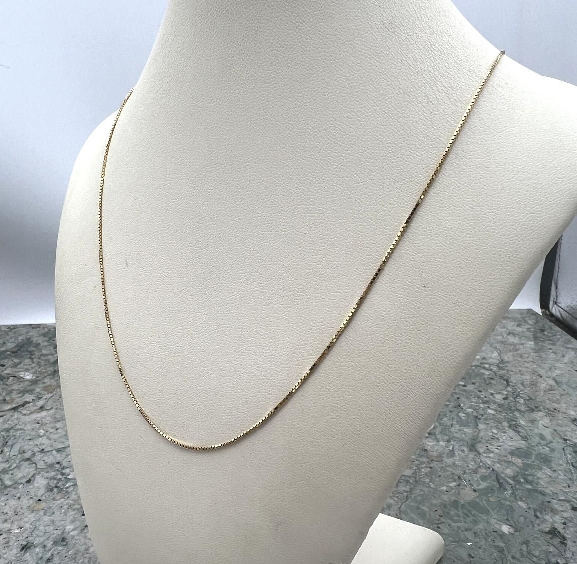 14k Gold Box Chain Necklace Delicate Link Style. 18" Chain. 3