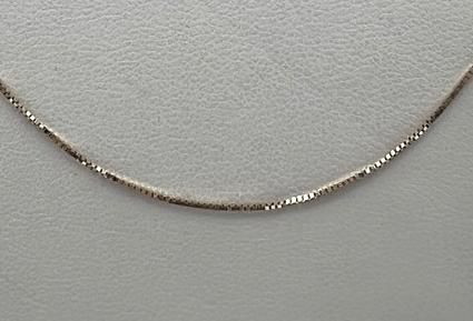 10k Gold Box Chain Necklace Delicate Link Style. 18" Chain. 2