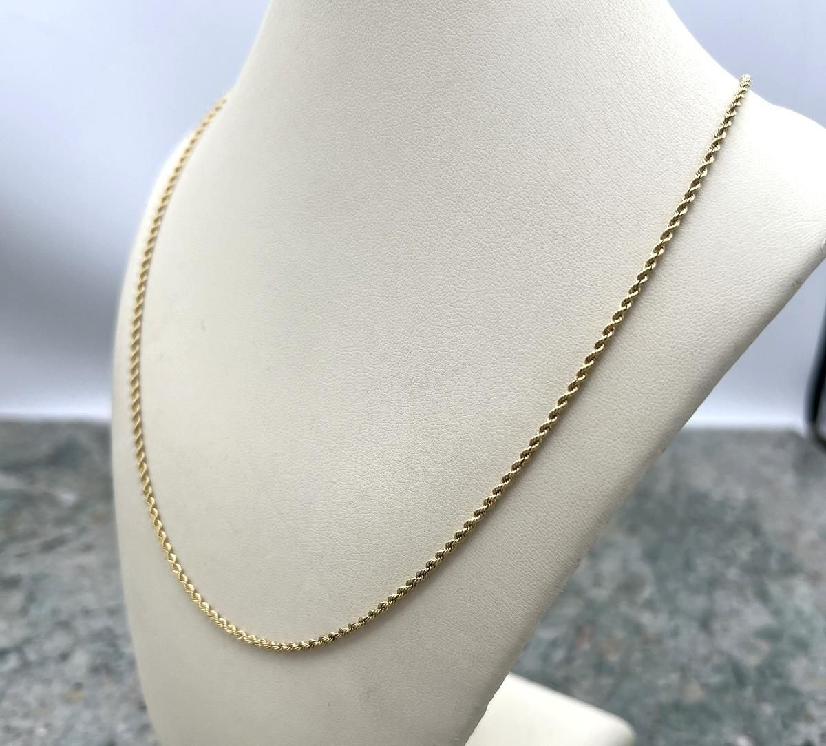 14k Gold Rope Chain Necklace Classic Style. 20" Chain. 3