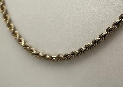 10k Gold Rope Chain Necklace Classic Twisted Design. 24" Chain. 4