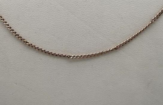 10k Delicate Rose Gold Curb Link Chain Necklace. 21" Chain. 2