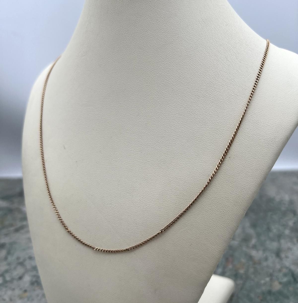 10k Delicate Rose Gold Curb Link Chain Necklace. 21" Chain. 3