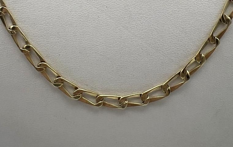 14k Gold Figaro-Style Open Link Chain Necklace. 20" Chain. 2