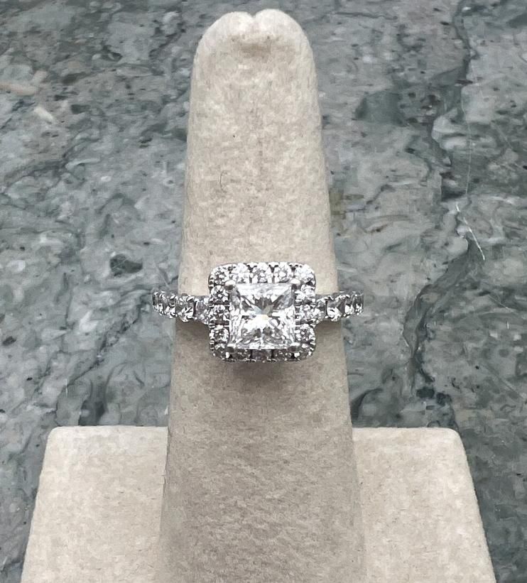 14k Princess Cut Diamond Halo Engagement Ring 4