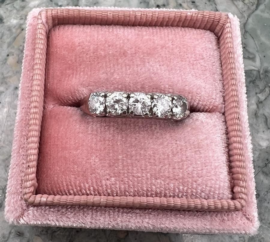 14k Vintage Five-Stone Diamond Band Ring in White Gold Setting