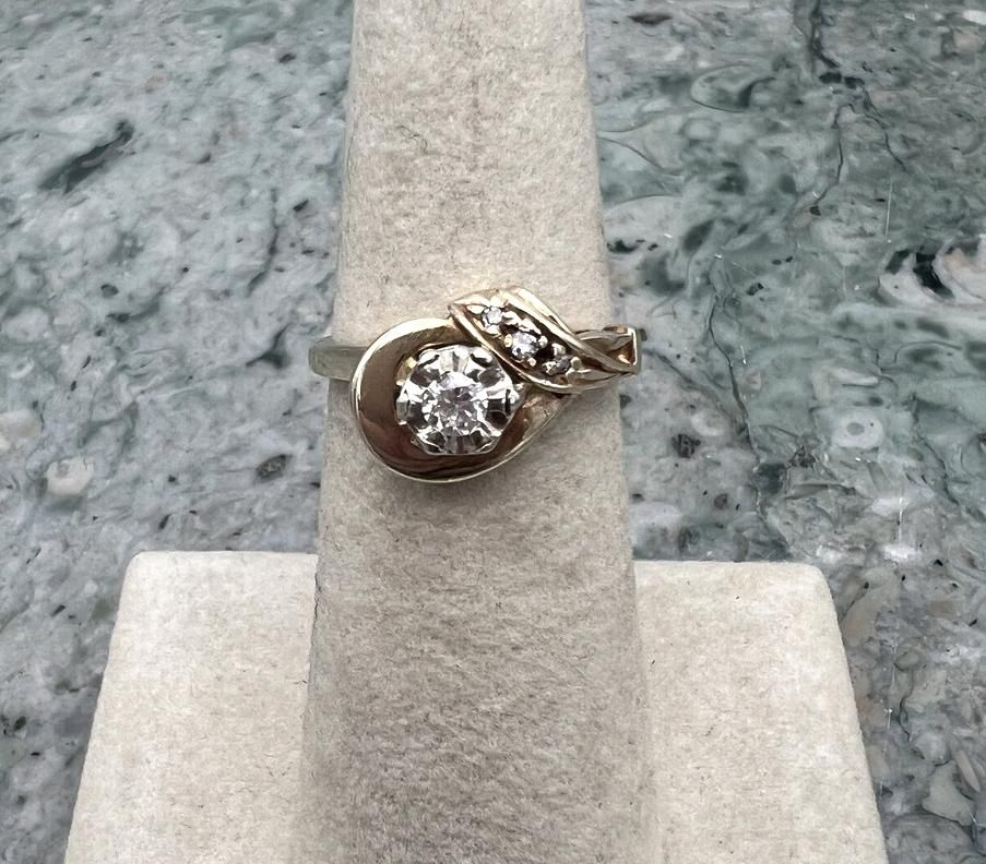 10k Vintage Yellow Gold Diamond Ring Mid-Century Floral Design 3