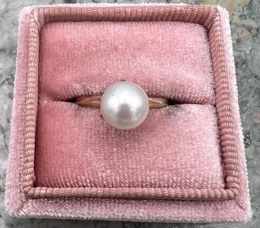 14k Vintage Gold Pearl Solitaire Ring