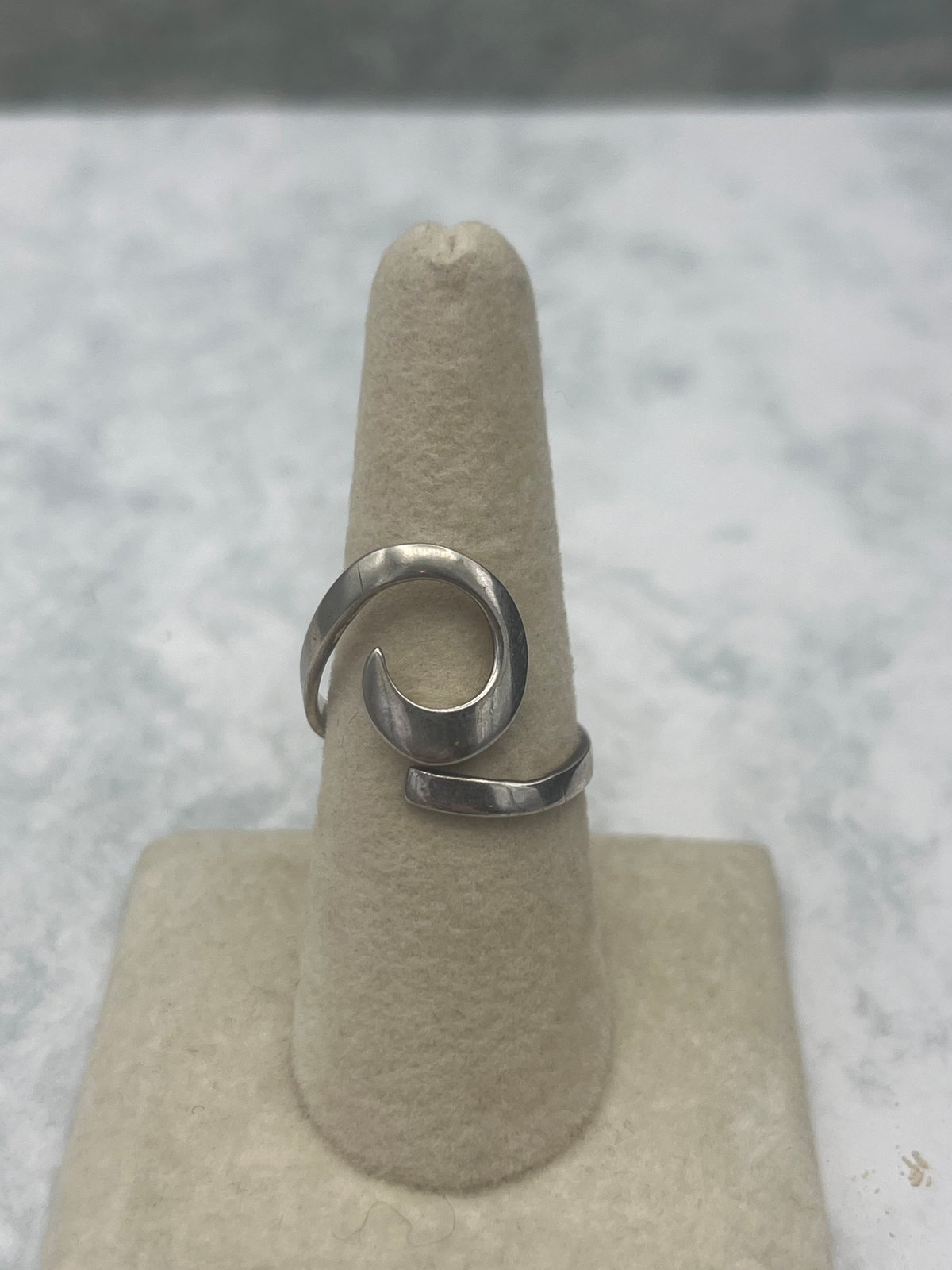 Sterling Silver Modernist Swirl Bypass Ring 925 Size 8.5