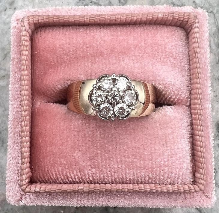 14k Vintage Gold Diamond Cluster Flower Ring 7-Stone Setting