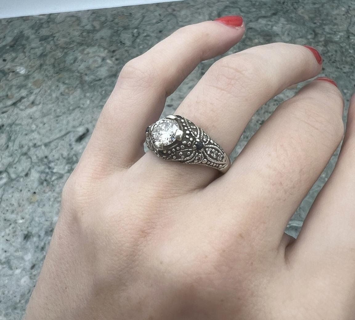 14k White Gold Vintage Art Deco Filigree Ring with Diamond Center Stone 3
