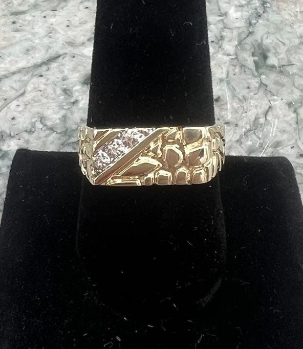 10K Yellow Gold Nugget Style Men's Ring with Diamond Accents 2