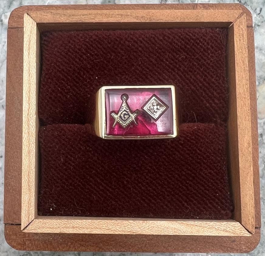 10k Vintage Masonic Square & Compass Ring Red Stone Diamond Accent