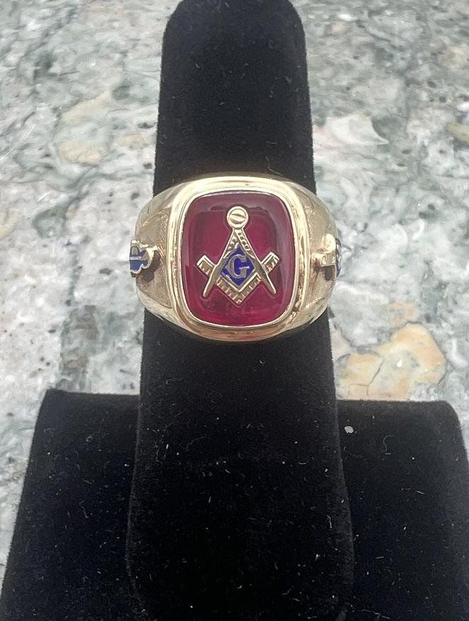 10k Vintage Masonic Gold Ring with Red Stone and Blue Accents 2