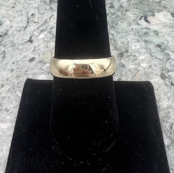 10k Gold Band Ring 2