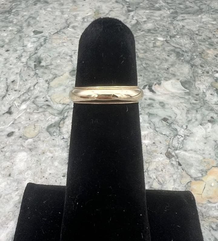 14k Gold Milgrain Edge Wedding Band Ring. Classic Style 2