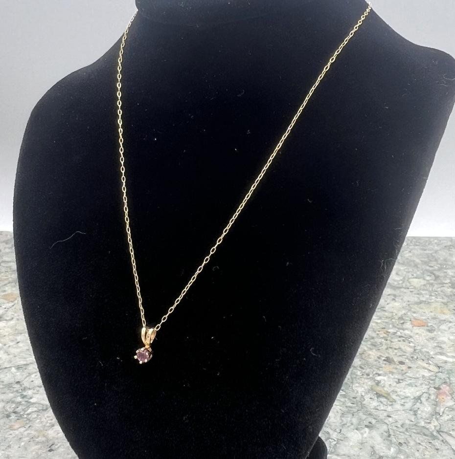 14k Gold Chain Necklace with Purple Stone Solitaire Pendant. 17" Chain. 3