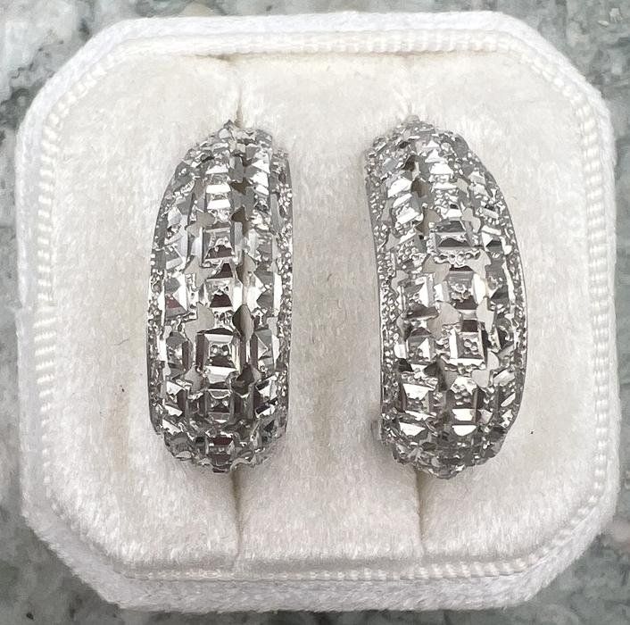 14k White Gold Diamond-Cut Filigree Half Hoop Earrings