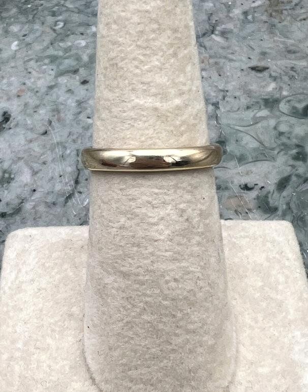 18k Classic Gold Wedding Band 2