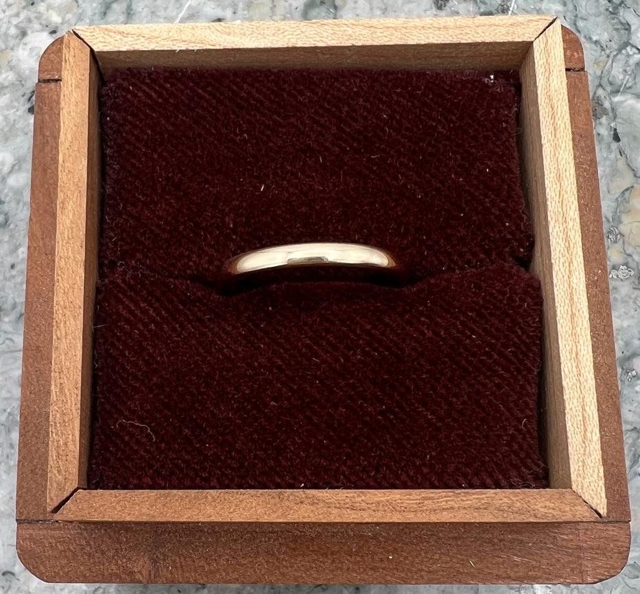14k Gold Band Ring