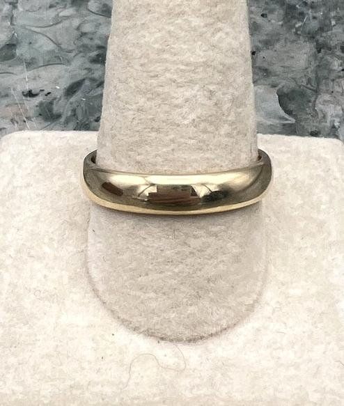 14k Gold Band Ring  - Classic Wedding Band Style 2