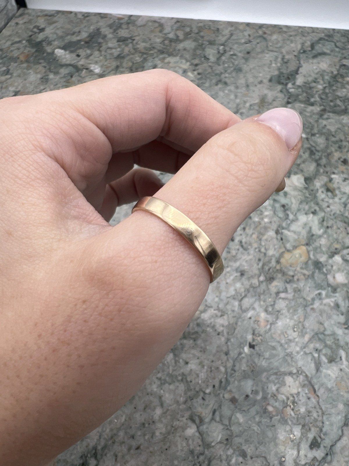 10k Gold Thin Band Ring 3
