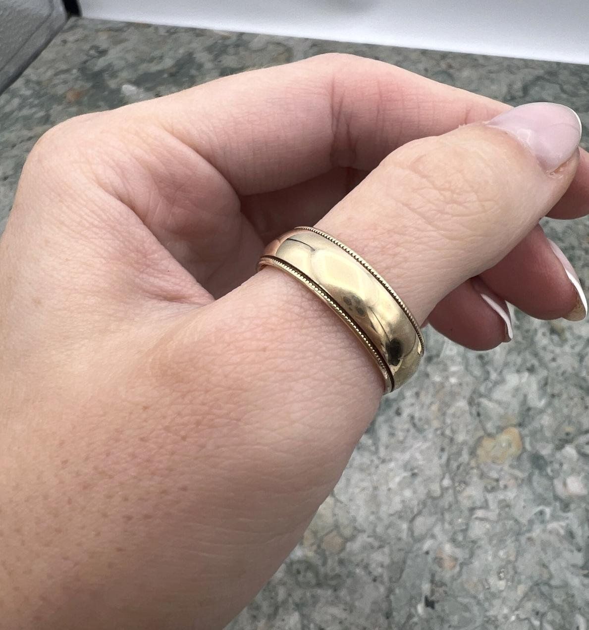 10K Yellow Gold Milgrain Wedding Band Ring 3