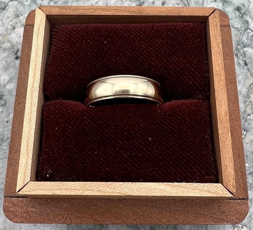 10K Yellow Gold Milgrain Wedding Band Ring