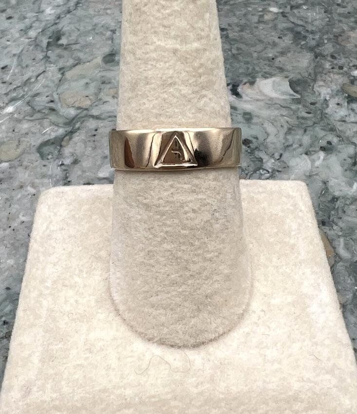 10k Wide Band Metal Ring with Engraved Triangle Symbol 2