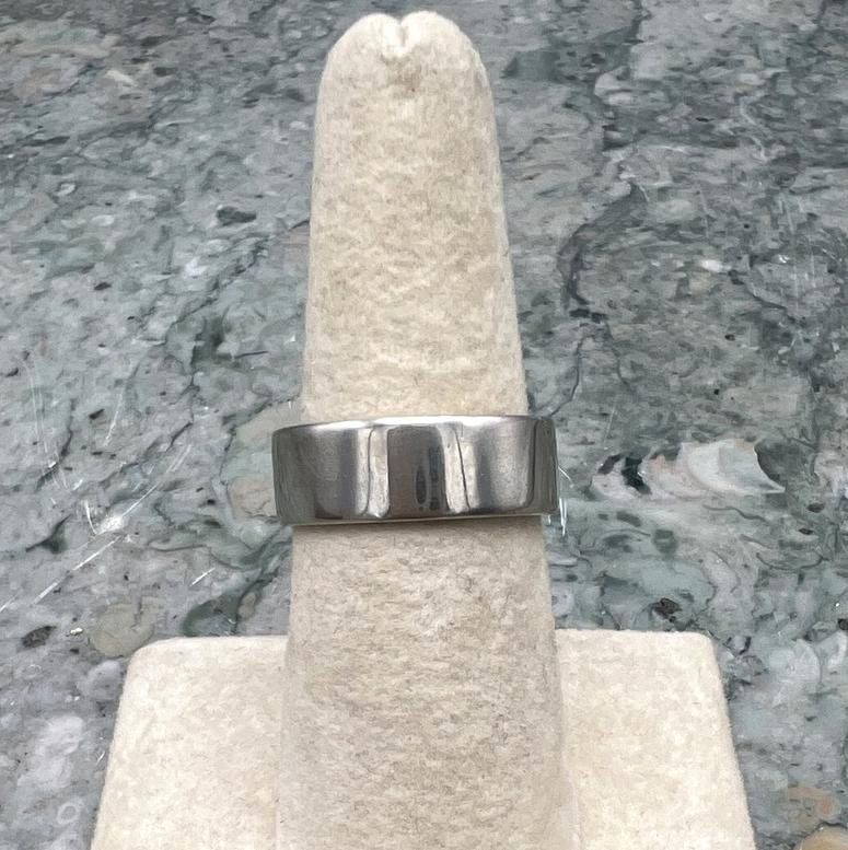 10k White Gold Wide Band Ring 2