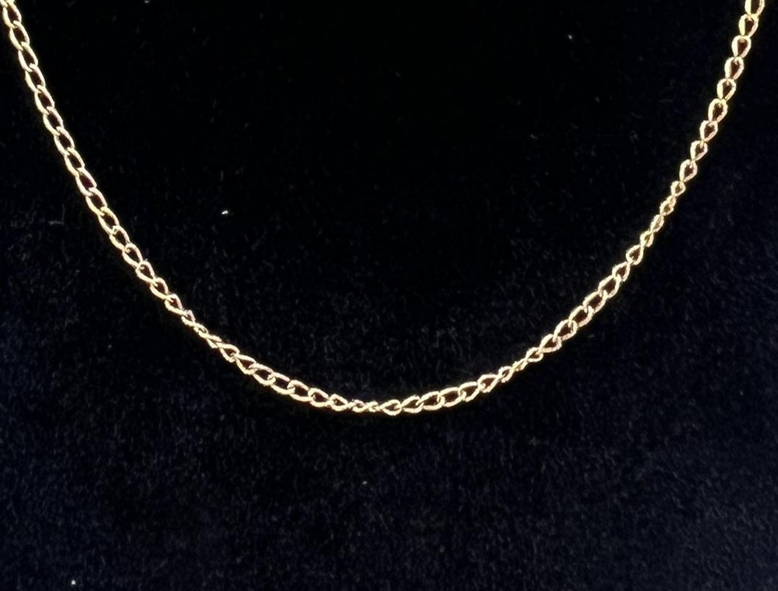 14k Gold Cable Link Chain Necklace. 16" Chain 2