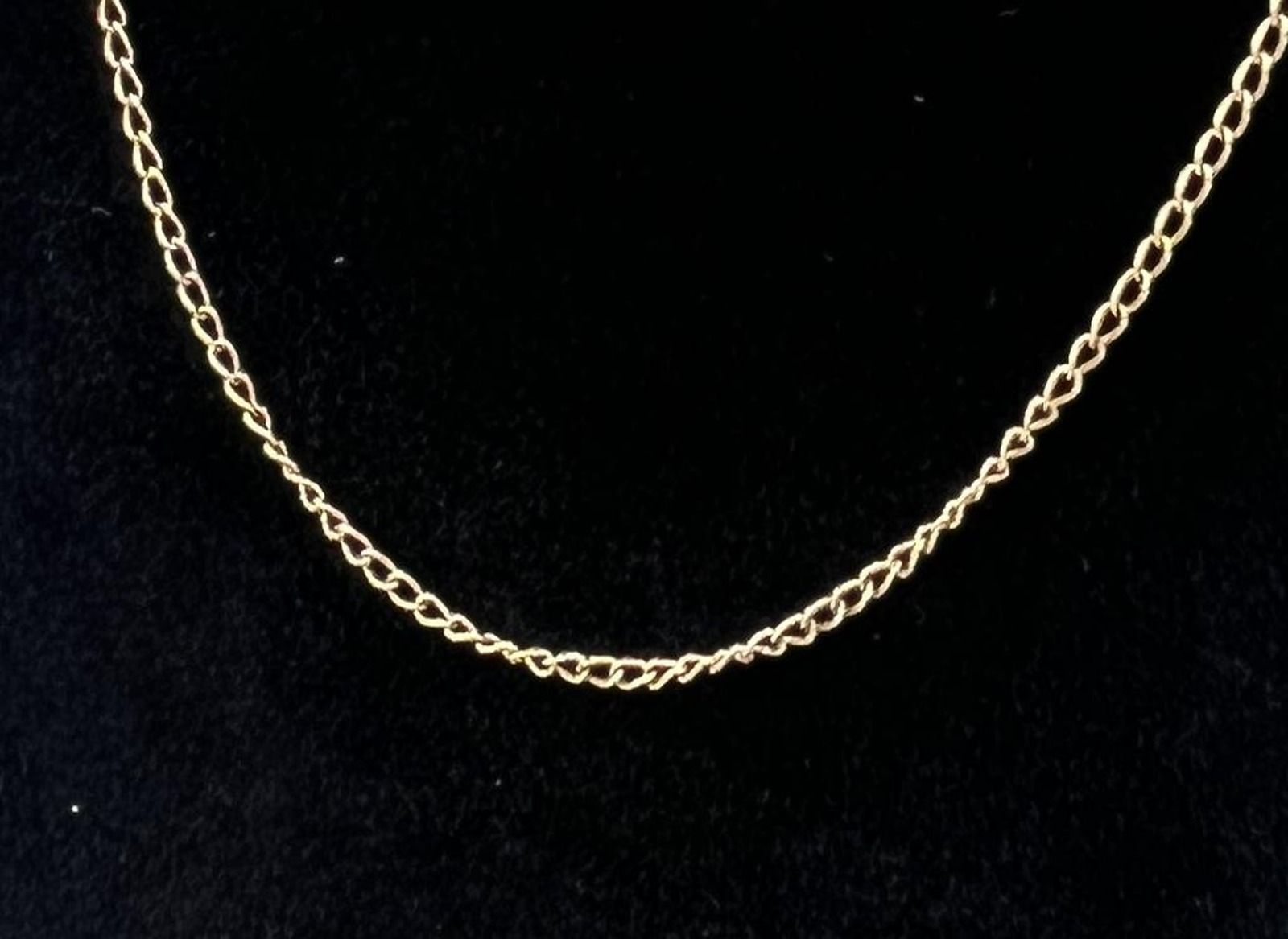 14k Gold Cable Link Chain Necklace. 16" Chain 4