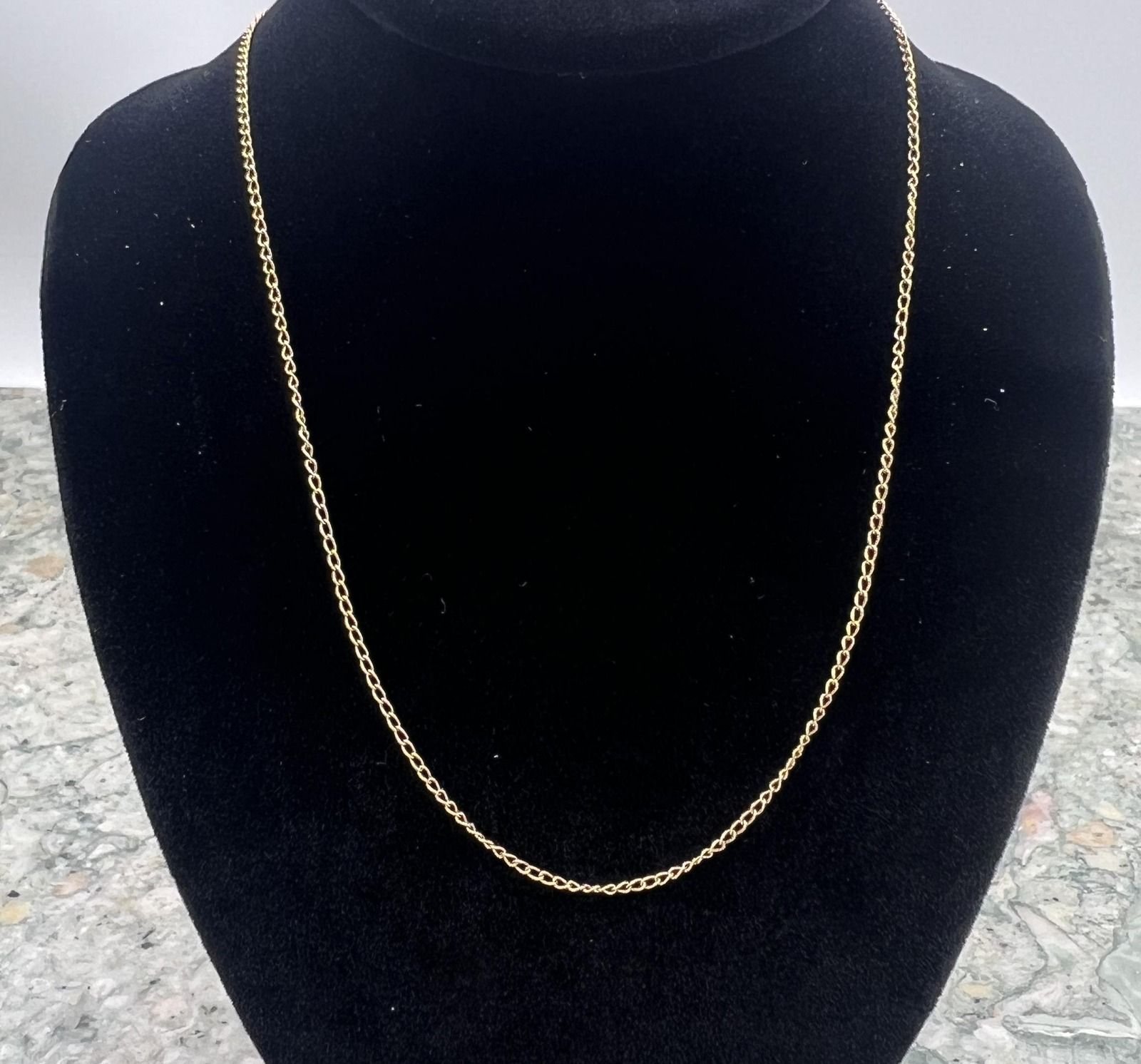 14k Gold Cable Link Chain Necklace. 16" Chain