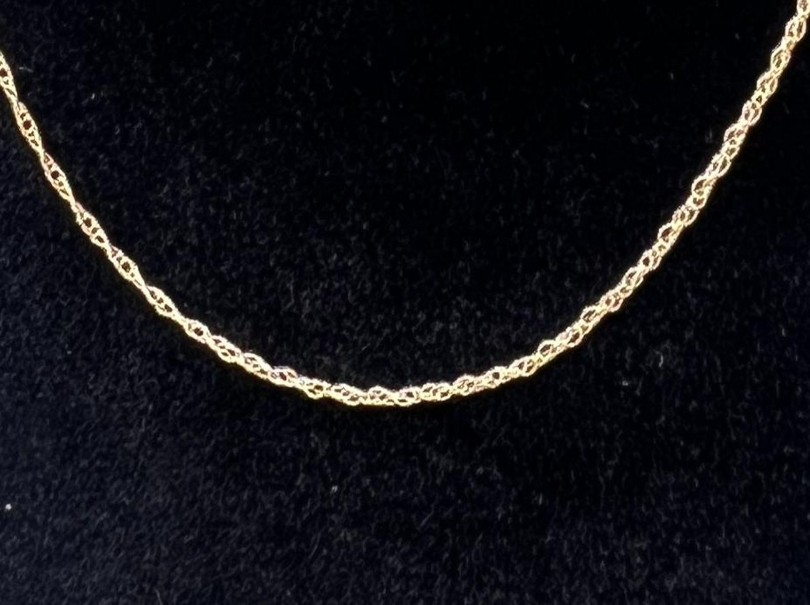 14K Gold Delicate Rope Chain Necklace. 16" Chain. 4